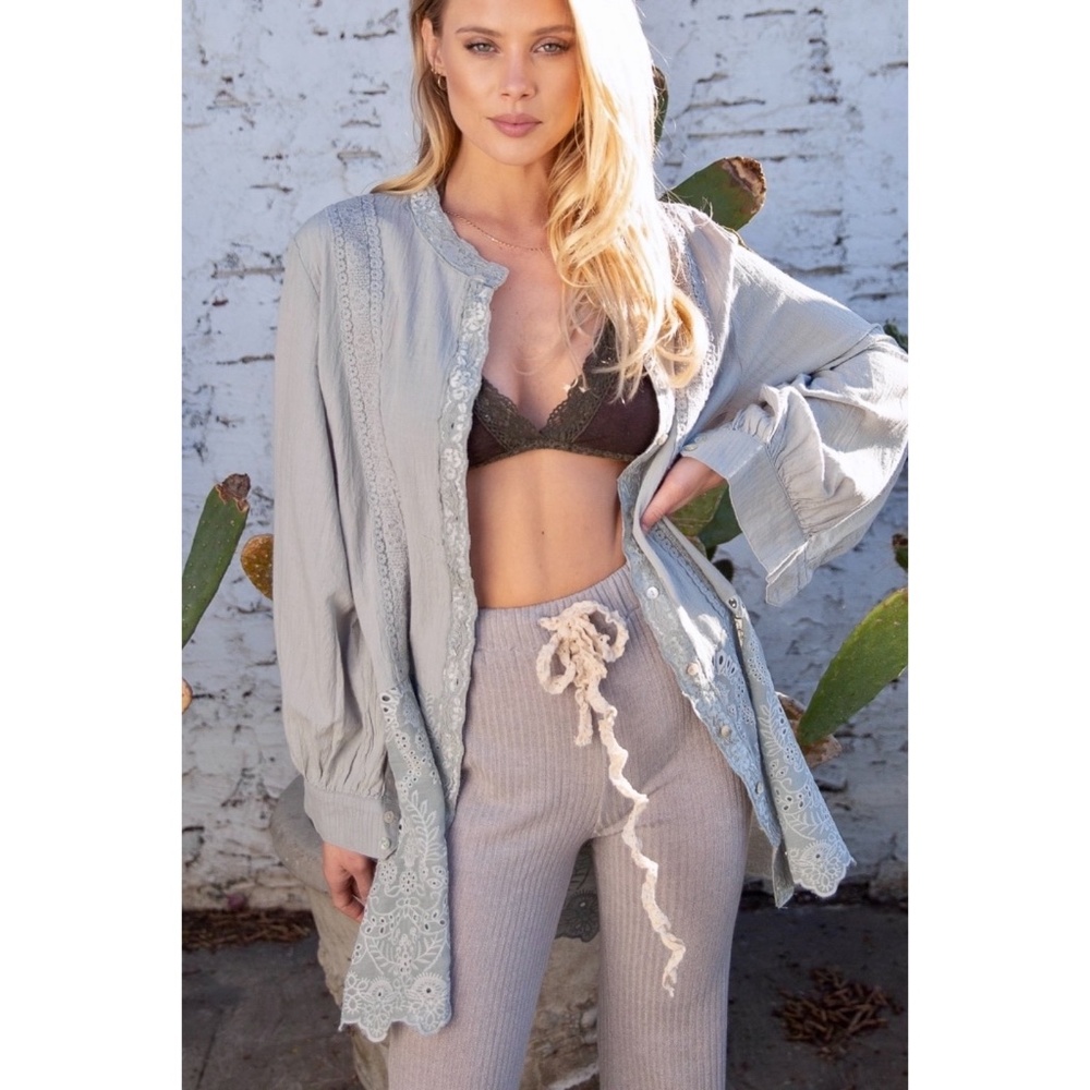 POL Dove Grey Eyelet & Lace Long Sleeve Cotton Button Down Shirt - Picture 5 of 9